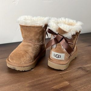 Kids Ugg Bailey Bow II